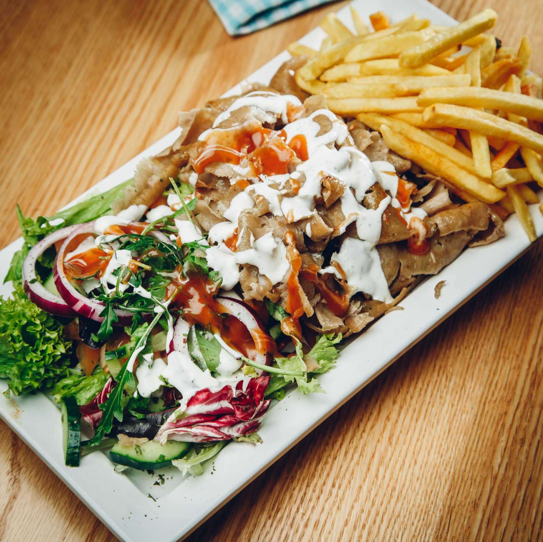 Frisch zubereiteter Döner Kebab